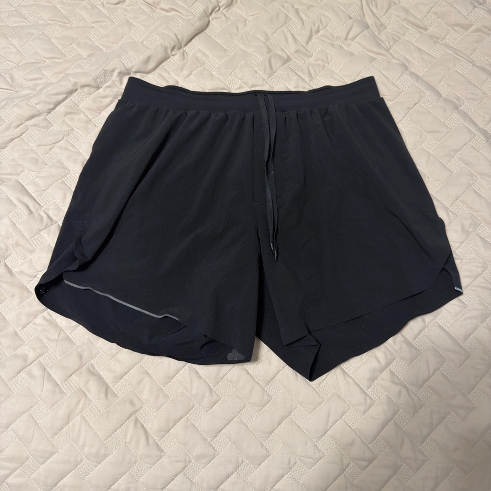 Lululemon Fast and Free Men’s Black 3” shorts